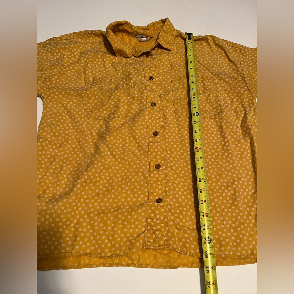 Duluth Trading Co Yellow Polka Dot Short-Sleeve Button-Down Shirt - Picture 12 of 14